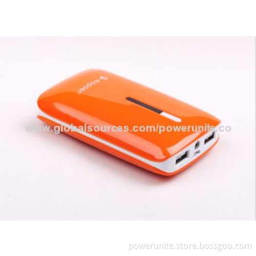 8,400mAh Universal Cellphone Battery Charger with Multifunction